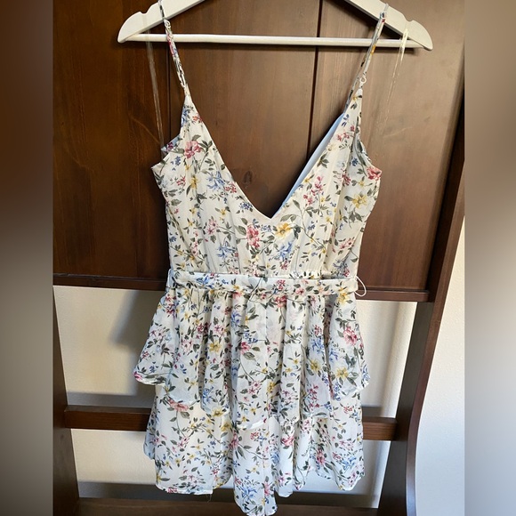EUC Nordstrom (Row A Brand) Floral Romper (Size:L) - Picture 9 of 15